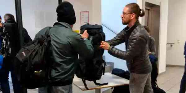 Care packages for homeless people in Munich